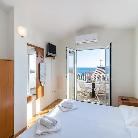 Apartament By The Sea Tucepi, Makarska - 22384 *