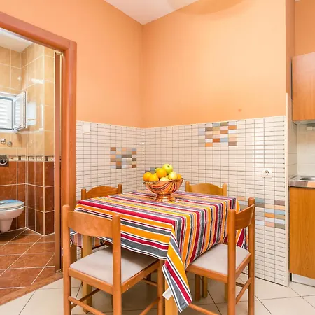 By The Sea Tucepi, Makarska - 22384 Apartament Tučepi