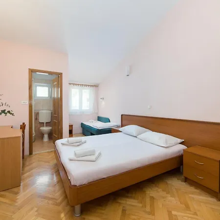By The Sea Tucepi, Makarska - 22384 Apartament